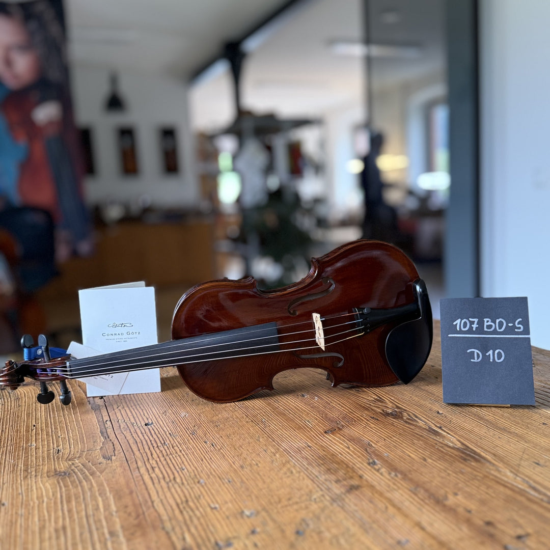 Götz Geigengalerie – Violine Einzelstück D10, Perspektive
