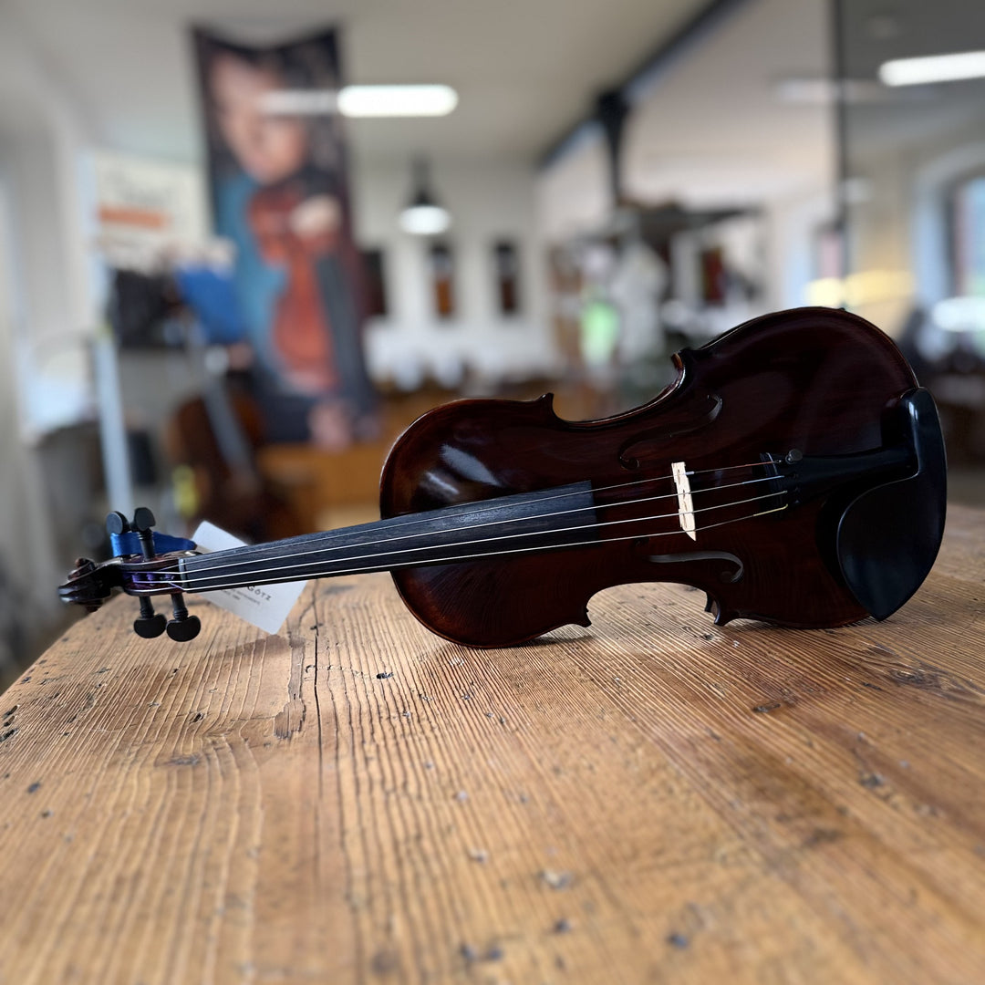 Götz Geigengalerie – Violine Einzelstück G71, Perspektive ohne Schild