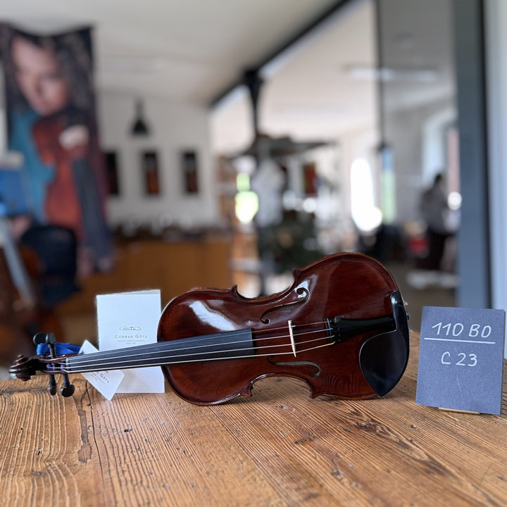 Götz Geigengalerie – Violine Einzelstück C23, Perspektive