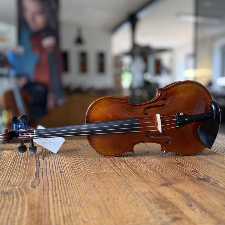 Götz Geigengalerie – Violine Einzelstück A90, Perspektive ohne Schild