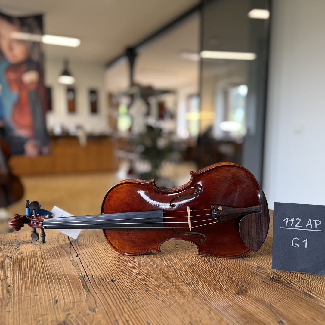 Götz Geigengalerie – Violine Einzelstück G1, Perspektive