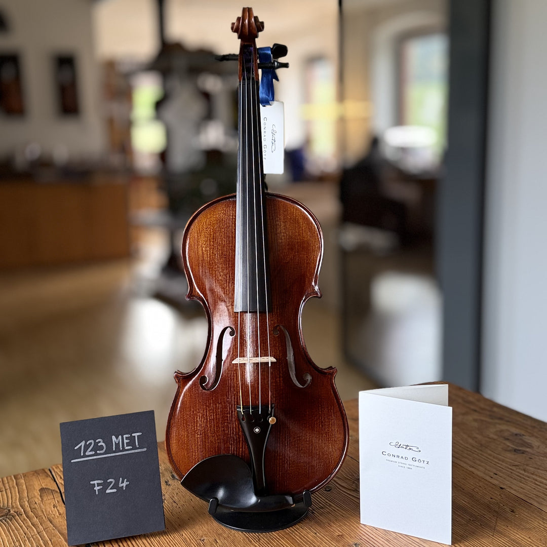 Götz Geigengalerie – Violine Einzelstück F24, Vorderansicht