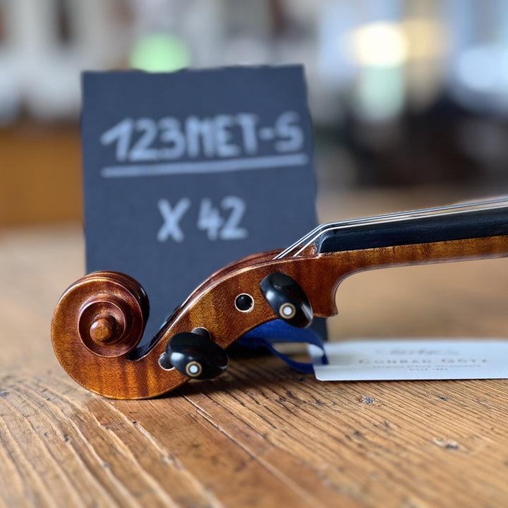 Götz Geigengalerie – Violine Einzelstück X42, Schnecke seitlich