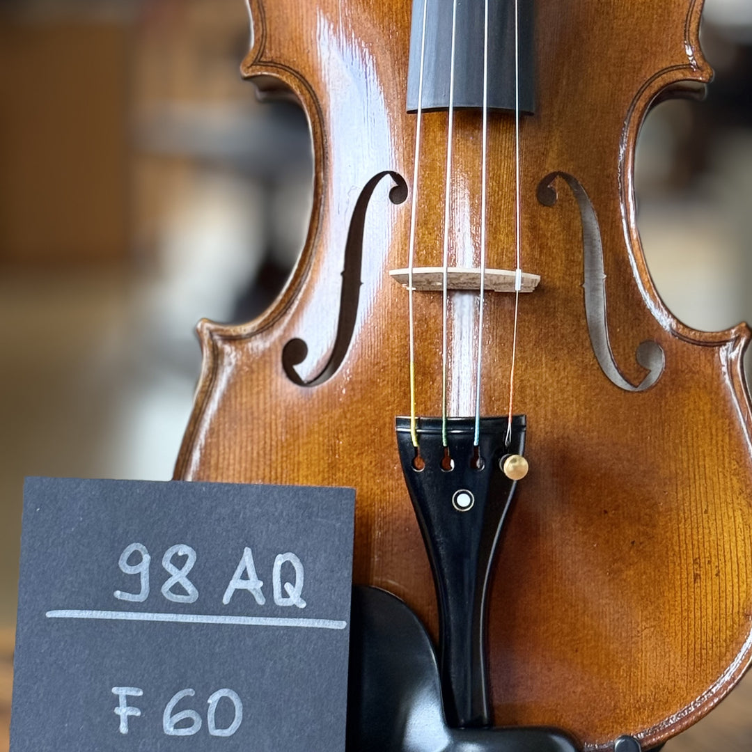 Götz Geigengalerie – Violine Einzelstück F60, Decke Detail