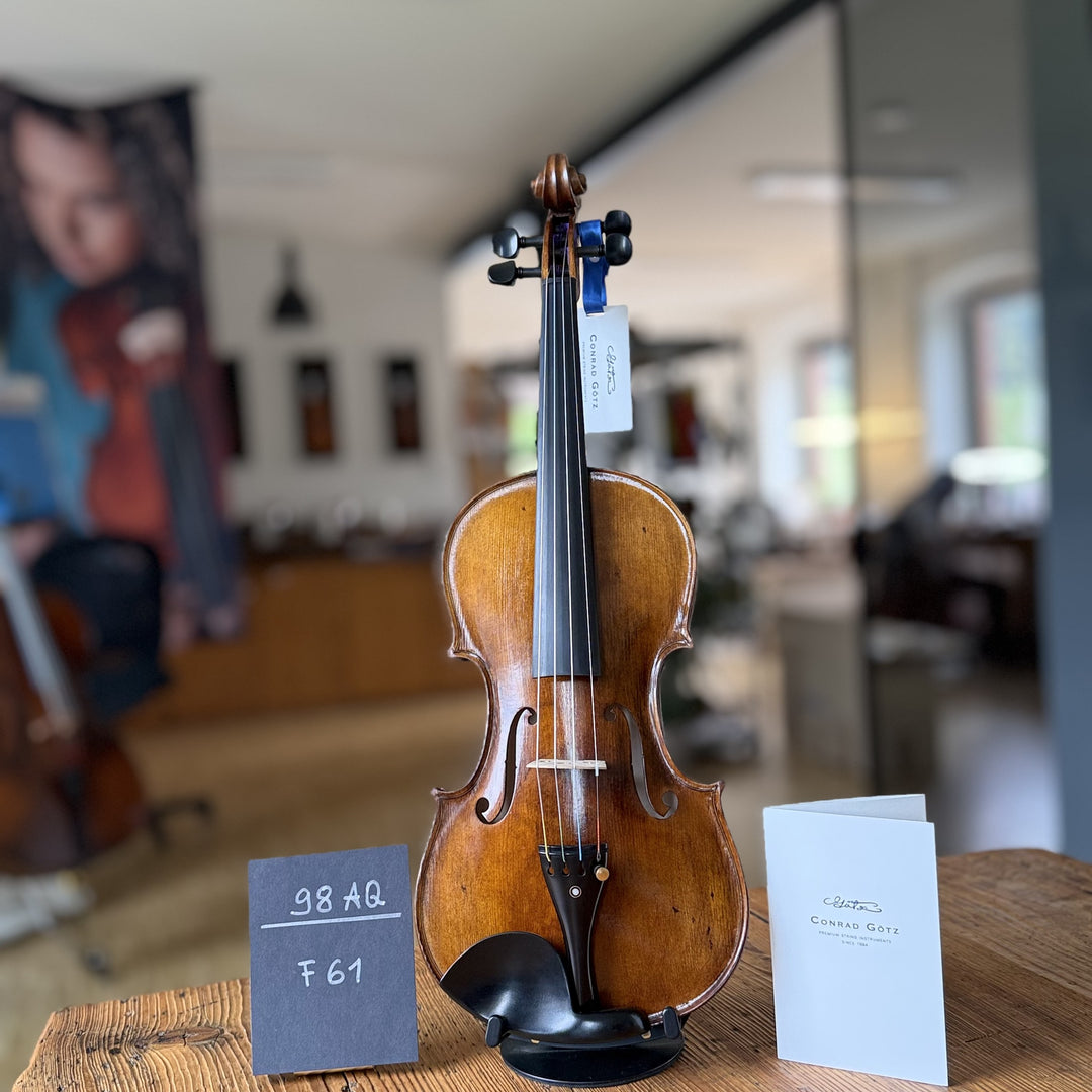 Götz Geigengalerie – Violine Einzelstück F61, Vorderansicht