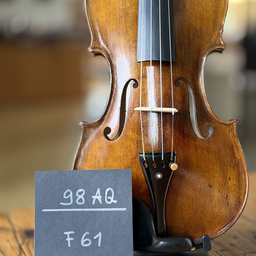 Götz Geigengalerie – Violine Einzelstück F61, Decke Detail